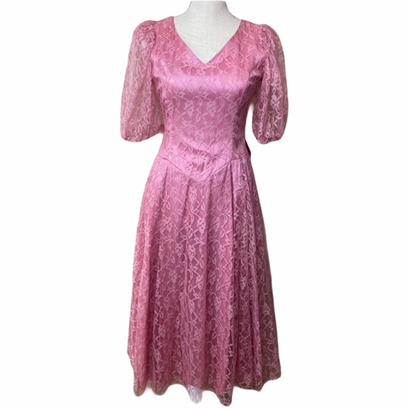 Vintage Pink Lace Dress with Bow on Back - 6 - Picture 1 of 12